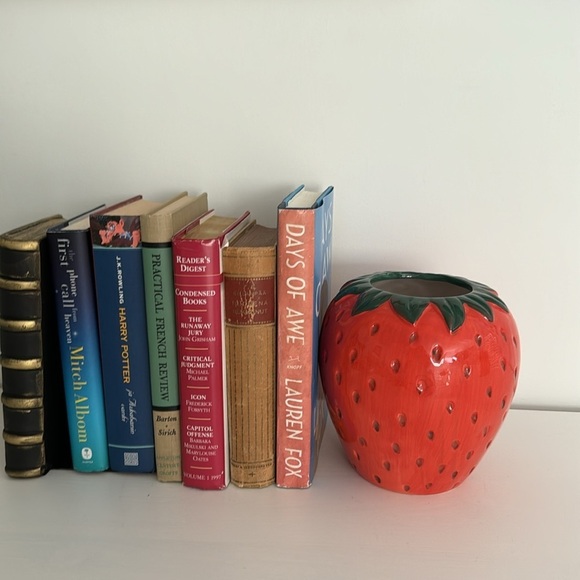 Strawberry Ceramic Planter/ Vase/Decor NWOT - Picture 5 of 7